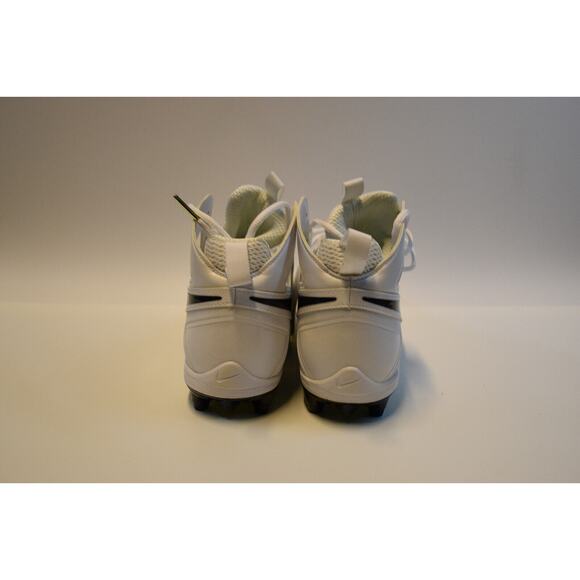 Athletic_Shoes